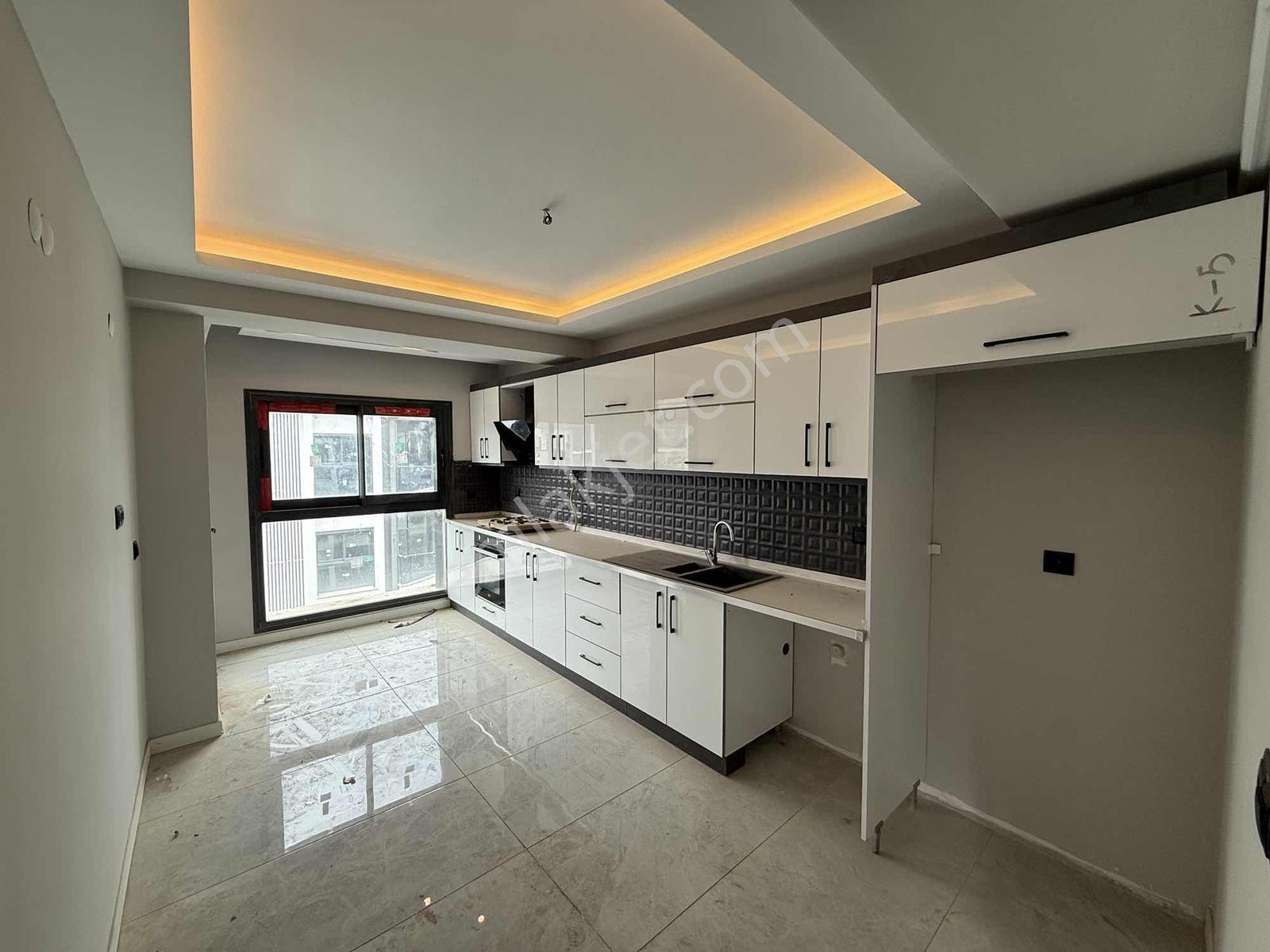 Uygan'Dan Yedieylül Mah. 3+1 205M² Teraslı Dubleks Havuzlu Site