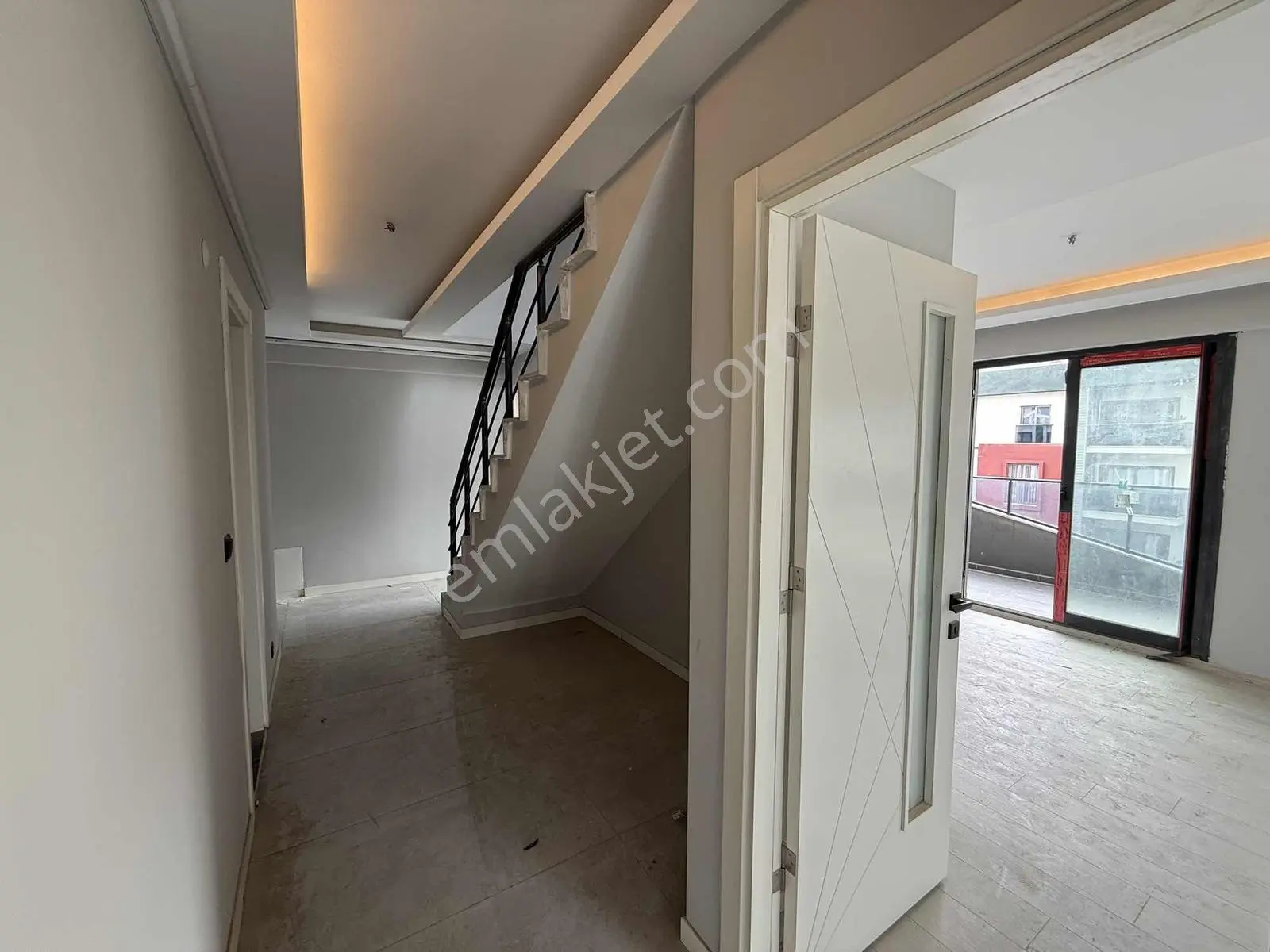 Uygan'dan Yedieylül Mah. 3+1 205m² Teraslı Dubleks Havuzlu Site — fotoğraf 3
