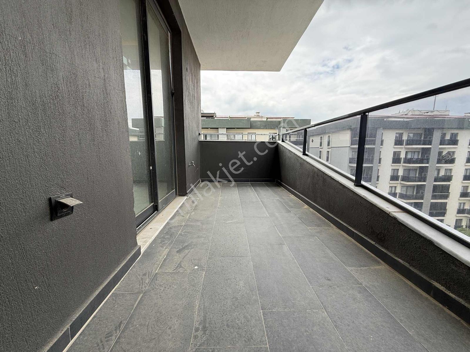 Uygan'dan Yedieylül Mah. 3+1 205m² Teraslı Dubleks Havuzlu Site — fotoğraf 8