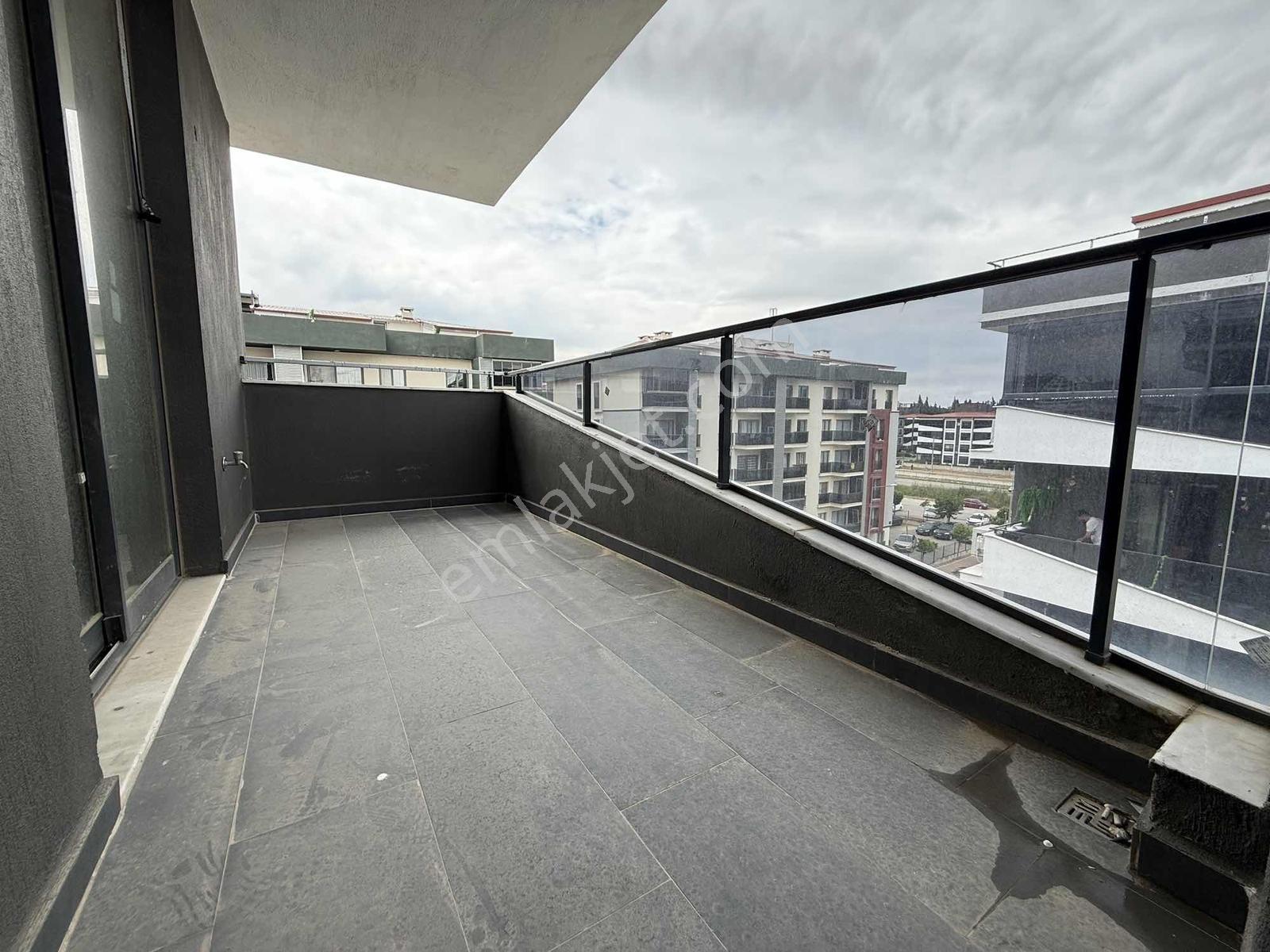Uygan'dan Yedieylül Mah. 3+1 205m² Teraslı Dubleks Havuzlu Site — fotoğraf 9