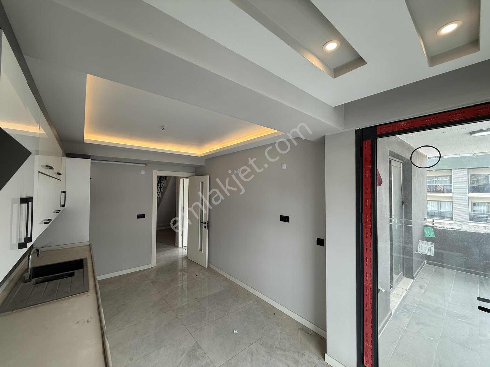 Uygan'dan Yedieylül Mah. 3+1 205m² Teraslı Dubleks Havuzlu Site — fotoğraf 11
