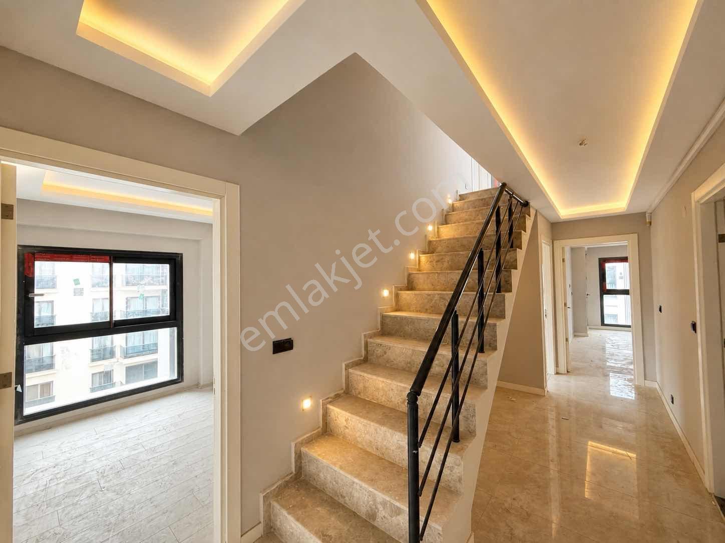 Uygan'dan Yedieylül Mah. 3+1 205m² Teraslı Dubleks Havuzlu Site — fotoğraf 13