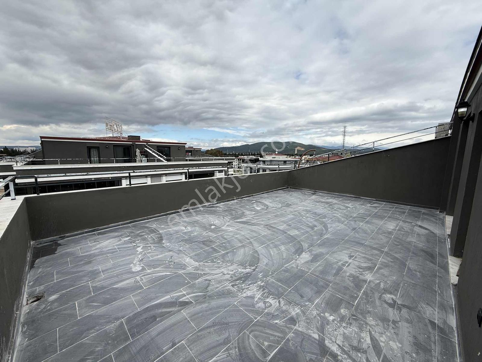 Uygan'dan Yedieylül Mah. 3+1 205m² Teraslı Dubleks Havuzlu Site — fotoğraf 22