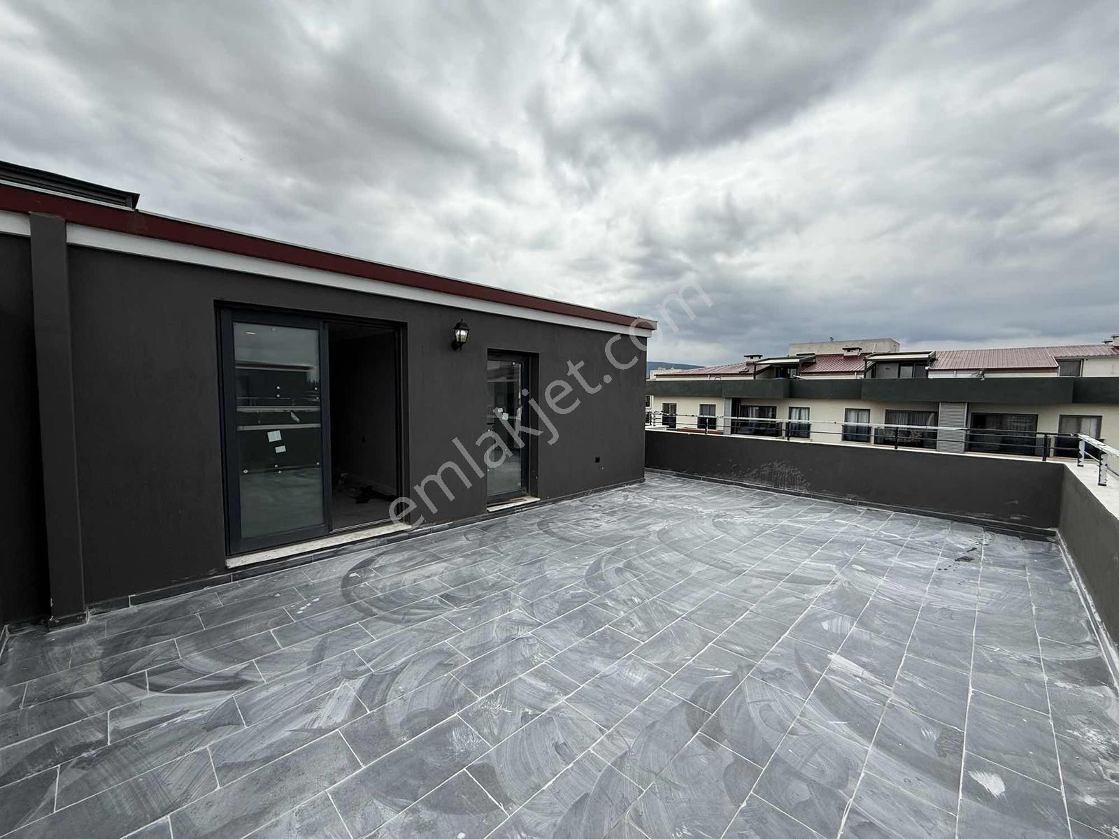 Uygan'dan Yedieylül Mah. 3+1 205m² Teraslı Dubleks Havuzlu Site — fotoğraf 24